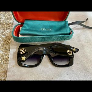 NWT Gucci Oversized Sunglasses